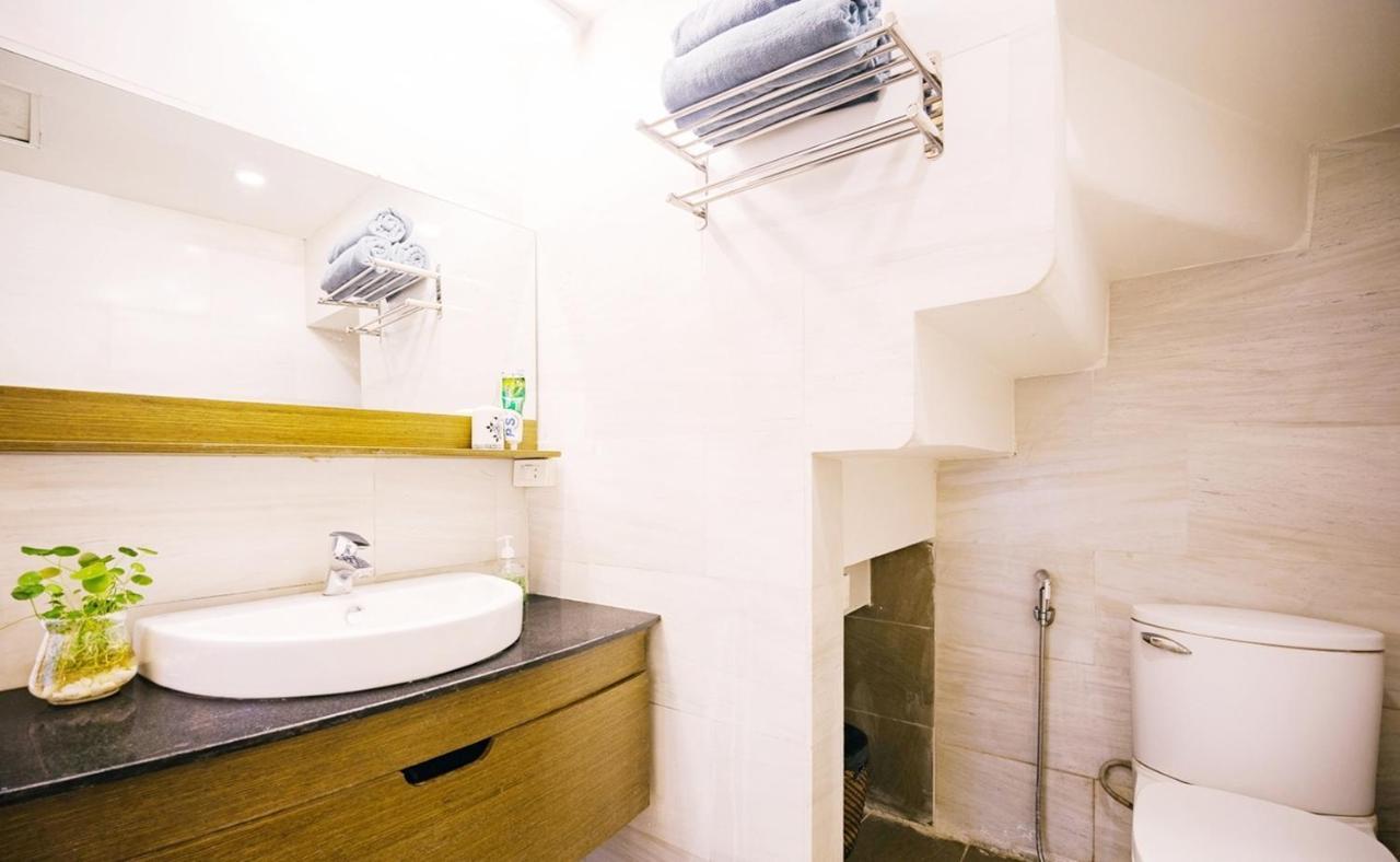 Entire French House With 4 Bedrooms In Hanoi Downtown Exterior photo